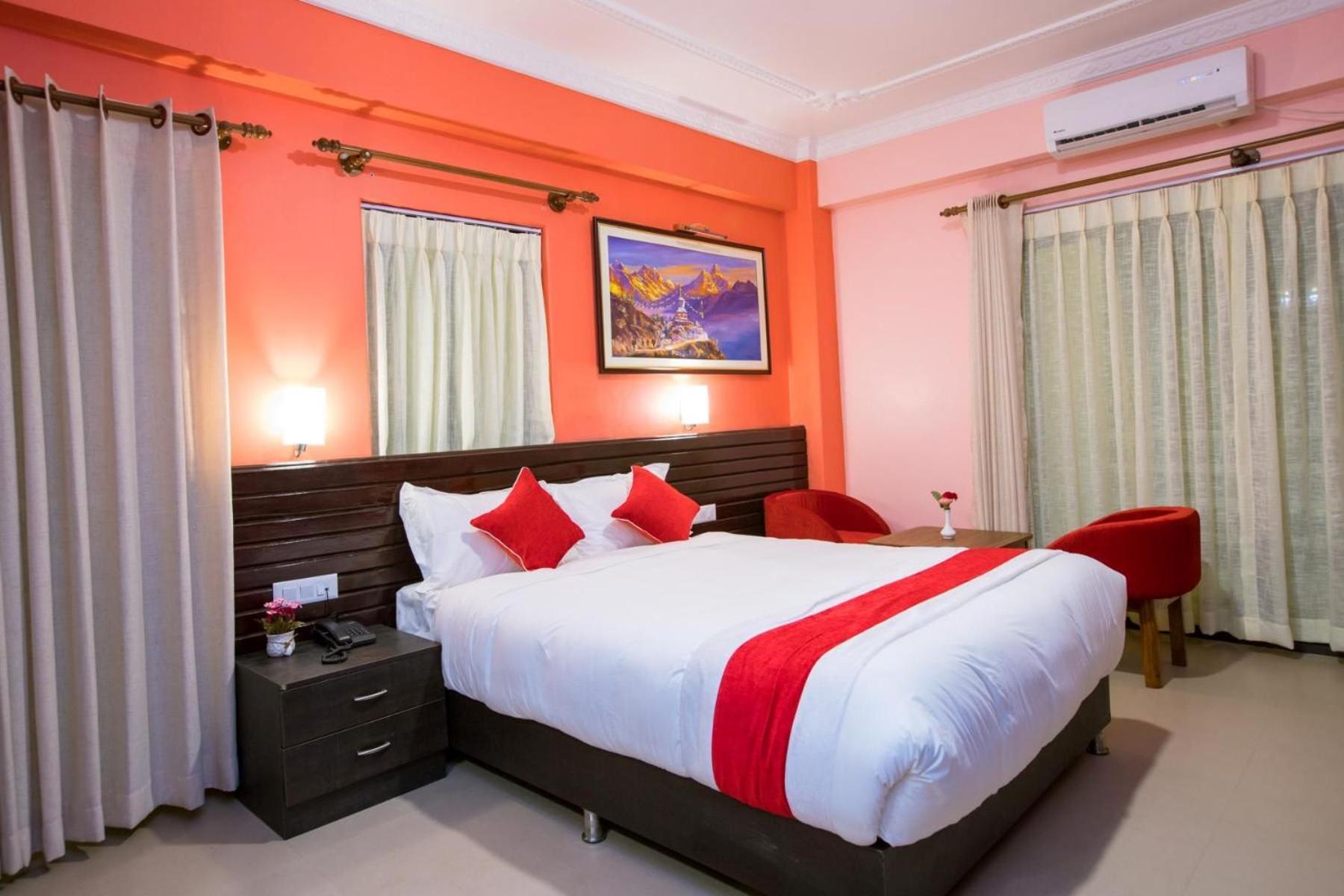 Hotel Task International Pokhara Exterior photo